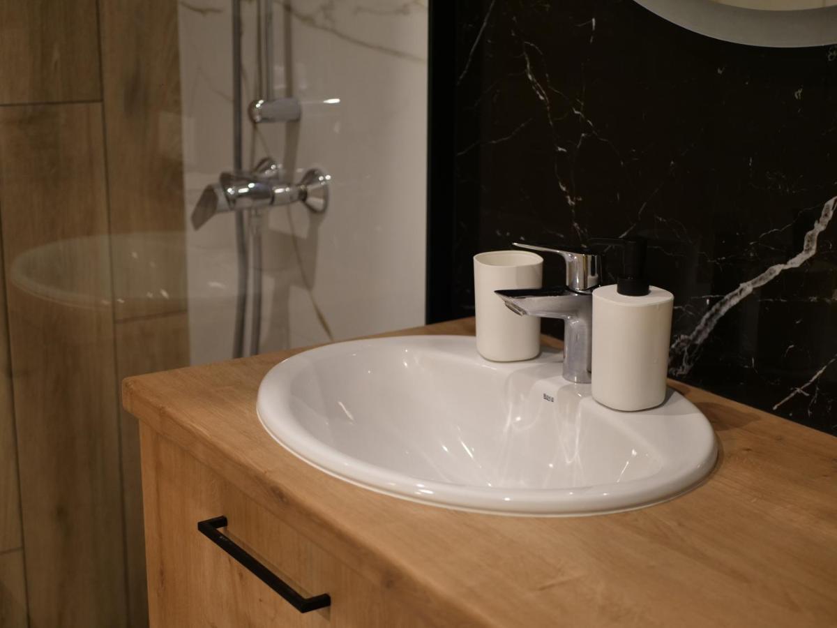 Przytulna Kawalerka 77 Apartment Wroclaw Bagian luar foto