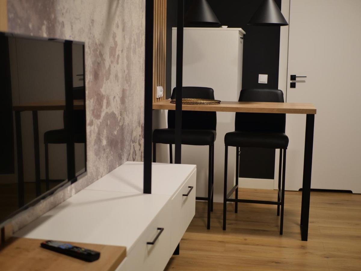 Przytulna Kawalerka 77 Apartment Wroclaw Bagian luar foto
